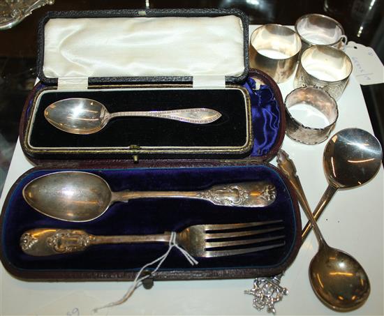 Victorian silver spoon & fork, cased, 3 silver spoons (1cased) & 4 silver napkin rings